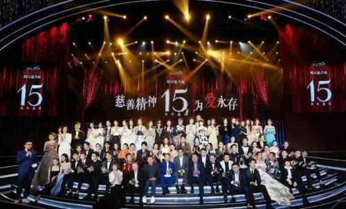 421娱乐圈吃瓜汇总,盘点近期热门吃瓜事件,揭秘明星幕后故事 第3张 421娱乐圈吃瓜汇总,盘点近期热门吃瓜事件,揭秘明星幕后故事 第3张